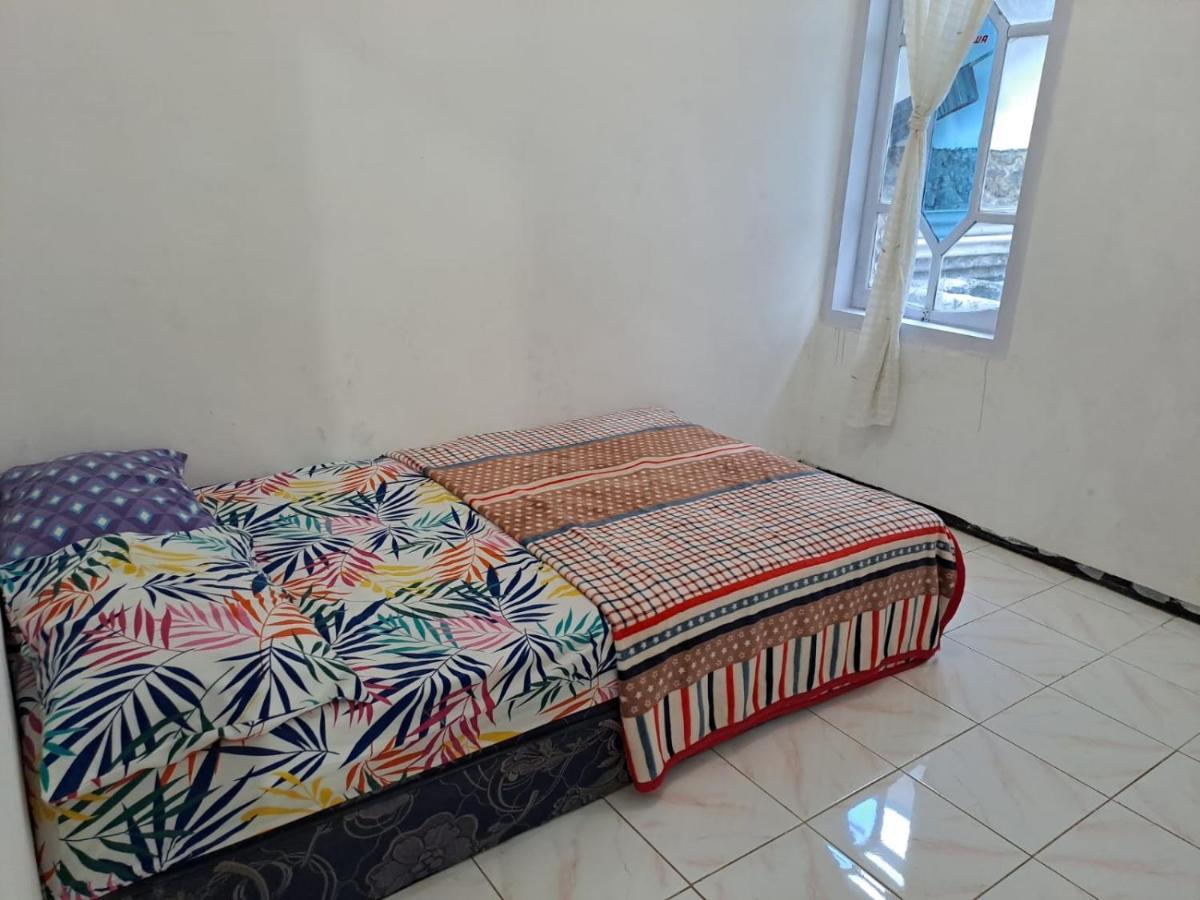 Indo Homestay Malang Bagian luar foto