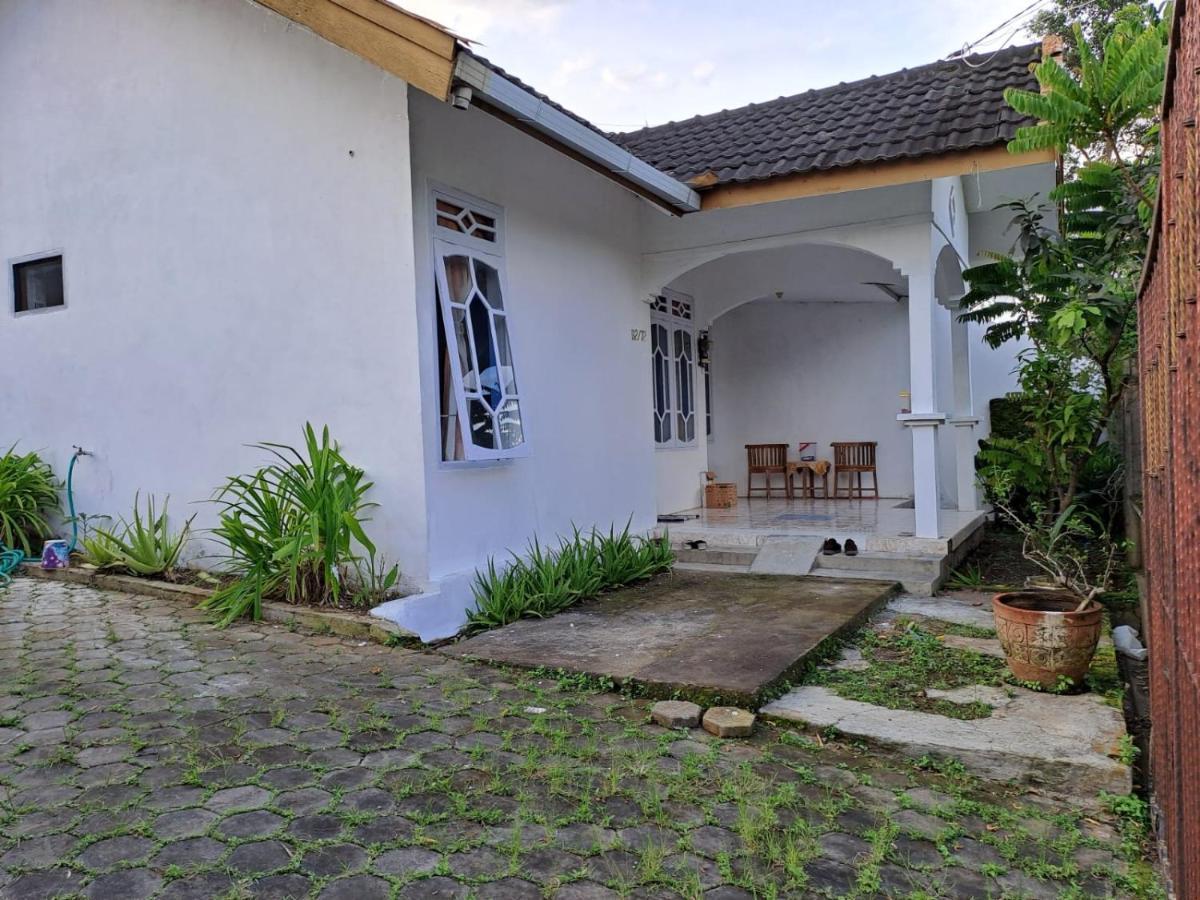 Indo Homestay Malang Bagian luar foto